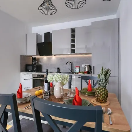 Perla With Free Parking