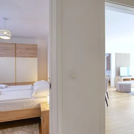 Perla With Free Parking Apartamento Zadar