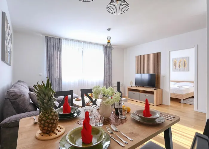 Perla With Free Parking Zára