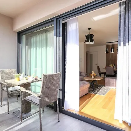 Perla With Free Parking Zadar