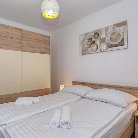 Apartament Perla With Free Parking